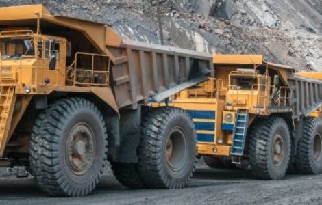 Mining-Trucks-Blog-Post-1024x680-1024x675